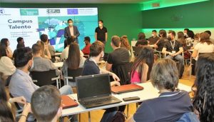 Los alumnos del programa 'Campus Talento' de Fundación Eurocaja Rural aprenden cómo planificar campañas de publicidad