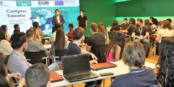 Los alumnos del programa 'Campus Talento' de Fundación Eurocaja Rural aprenden cómo planificar campañas de publicidad