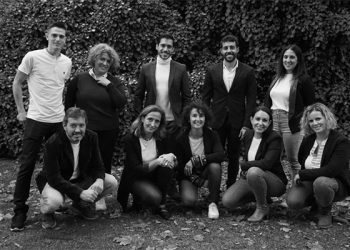 Los arquitectos conquenses Carmen Mota y Jaime Gómez Maroto reciben el Primer Premio del Ministerio de Sanidad, Consumo y Bienestar Social de la Estrategia NAOS Los arquitectos conquenses Carmen Mota y Jaime Gómez Maroto reciben el Primer Premio del Ministerio de Sanidad, Consumo y Bienestar Social de la Estrategia NAOS