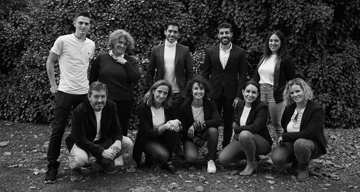 Los arquitectos conquenses Carmen Mota y Jaime Gómez Maroto reciben el Primer Premio del Ministerio de Sanidad, Consumo y Bienestar Social de la Estrategia NAOS 1 Los arquitectos conquenses Carmen Mota y Jaime Gómez Maroto reciben el Primer Premio del Ministerio de Sanidad, Consumo y Bienestar Social de la Estrategia NAOS