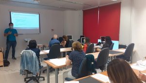 Los comerciantes de Cuenca progresan en sus conocimientos sobre fotografía y redes sociales