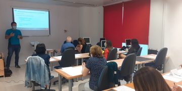 Los comerciantes de Cuenca progresan en sus conocimientos sobre fotografía y redes sociales