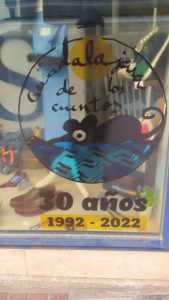 Los comercios de Guadalajara se suman al 30 aniversario del Maratón y expondrán un vinilo conmemorativo