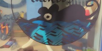 Los comercios de Guadalajara se suman al 30 aniversario del Maratón y expondrán un vinilo conmemorativo