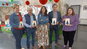 María Oruña defiende en Campillo de Altobuey la importancia del patrimonio y de tener personajes de mujeres fuertes