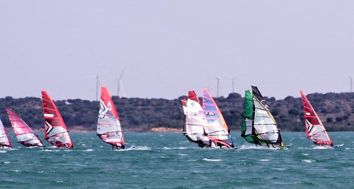 Más de 30 regatistas se dan cita en Alarcón para participar en la primera prueba del campeonato autonómico de vela de Castilla-La Mancha en la modalidad de Windsurf-Slalom 1 Más de 30 regatistas se dan cita en Alarcón para participar en la primera prueba del campeonato autonómico de vela de Castilla-La Mancha en la modalidad de Windsurf-Slalom