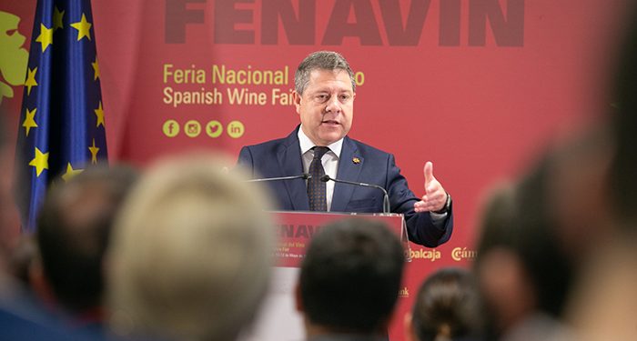 Page presenta su candidatura a revalidar la presidencia de la AREV y avanza que la Ley de la Viña y el Vino de Castilla-La Mancha quedará aprobada este año