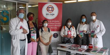 Sanidad expresa su apoyo a la Asociación SFC-SQM que ha instalado una mesa informativa en el Hospital Virgen de la Luz de Cuenca