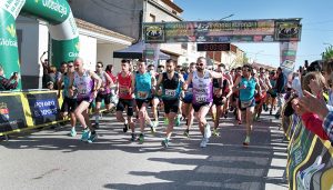 Un primero de mayo primaveral dio la bienvenida a los corredores en la matinal de la IX CP de Villarta