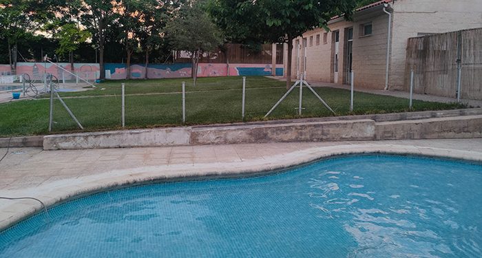 Abre la piscina municipal de Huete
