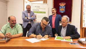 ADAC firma 34 contratos de proyectos para instalar sistemas de energía limpia en municipios con una inversión de casi 800.000 euros