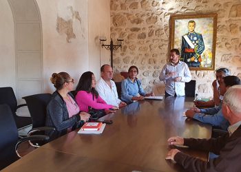 Adiman recibe la visita de representates políticos y ONG de Bolivia con los que desarrolla proyectos de cooperación al desarrollo Adiman recibe la visita de representates políticos y ONG de Bolivia con los que desarrolla proyectos de cooperación al desarrollo