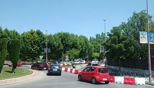 Adjudicadas por el trámite de emergencia las obras en la rotonda del Centro de Recepción de Turistas de Cuenca ante las deformaciones en la calzada