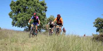Alejandro Gómez se impone al sprint en la Jadraque MTB III Sendas Del Cid
