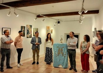 Ángel Mariscal, el pintor horcajeño, expone ‘Amor y fervor’ en el Museo de Semana Santa de Cuenca
