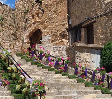 Cañete pone en marcha su I Encuentro de Artistas Florales 1 Cañete pone en marcha su I Encuentro de Artistas Florales