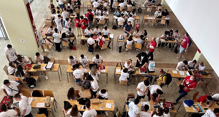 casi doscientos estudiantes de secundaria y bachillerato han participado en la competicion intercampus de robotica de la uclm