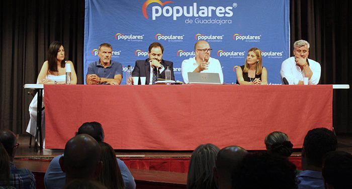 Castillo afirma que la sociedad “valora la moderación y el sentido de Estado que representa el PP” para sacar a nuestro país de esta crisis