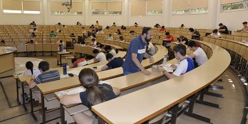 Las universidades consideran inviable realizar la nueva EvAU para 2024 y exigen al Ministerio una moratoria de un año