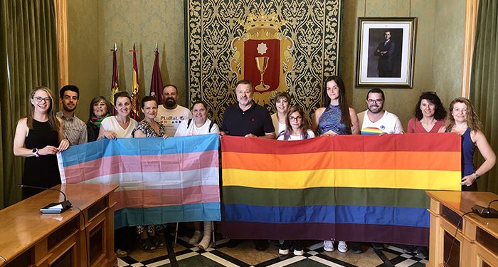 El Ayuntamiento de Cuenca se une a la conmemoración del Día Internacional del Orgullo LGTBI
