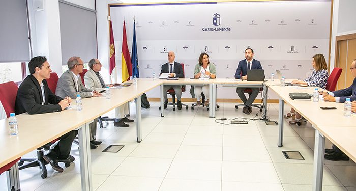 El Gobierno de Castilla-La Mancha lanza la segunda edición del programa de Becas de Jóvenes en Internacionalización 1 El Gobierno de Castilla-La Mancha lanza la segunda edición del programa de Becas de Jóvenes en Internacionalización