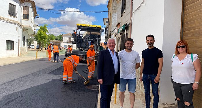 El Gobierno regional acomete obras de refuerzo en la travesía de la CM-3108 a su paso por Los Hinojosos