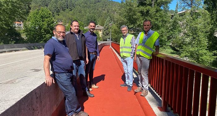 El Gobierno regional acondiciona la pasarela peatonal de los puentes sobre los ríos Cuervo y Guadiela en la CM-210 a su paso por Puente de Vadillos