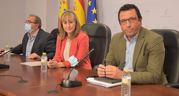 El Gobierno regional incrementará este año en 48.000 horas el servicio de Ayuda a Domicilio en la provincia de Cuenca 1 El Gobierno regional incrementará este año en 48.000 horas el servicio de Ayuda a Domicilio en la provincia de Cuenca