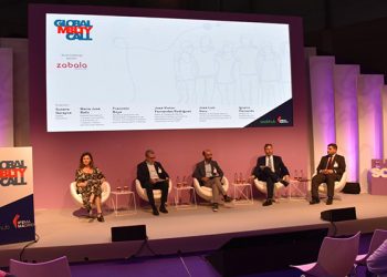 El Gobierno regional invertirá 15,5 millones de euros en un nuevo convenio de transportes con la Comunidad de Madrid del que se benefician 35.000 personas