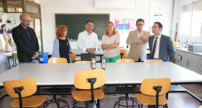 El Gobierno regional pondrá en marcha 52 nuevos ciclos formativos bilingües presenciales en 25 centros educativos de Castilla-La Mancha 1 El Gobierno regional pondrá en marcha 52 nuevos ciclos formativos bilingües presenciales en 25 centros educativos de Castilla-La Mancha