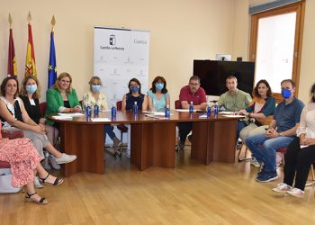 El Gobierno regional traslada su apoyo a la Asociación de Madres y Padres de Adopción, Acogimiento y Adversidad de Cuenca