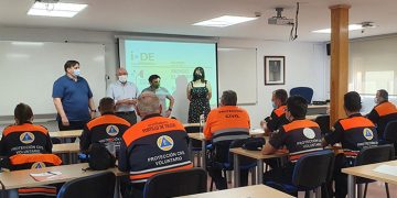El personal voluntario de Protección Civil se forma en técnicas de apoyo psicológico, logística sanitaria en emergencias y riesgo eléctrico