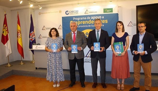 Presentada la quinta edición del Programa de Apoyo a Emprendedores de la provincia de Guadalajara de CEOE-Cepyme Guadalajara y la Diputación provincial 1 Eurocaja Rural, CEOE-CEPYME Guadalajara y Diputación de Guadalajara presentan el 'V Programa de Apoyo a Emprendedores de Guadalajara'