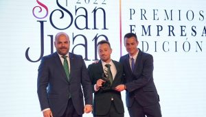 Eurocaja Rural entrega el Premio al 'Joven Empresario' en la XXIII Gala de los Premios San Juan (FEDA)
