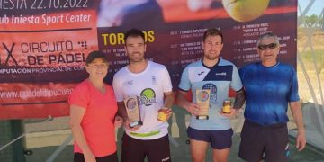 Gregorio Escribano y Diego Jareño y Miriam y Marta Gamero ganan el VI Torneo “Padelmanía Minglanilla”