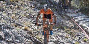 José Antonio Membrilla Albir y Paula Plaza Jarque se proclaman vencedores de la VI Carrera Ruta de los Dinosaurios de Fuentes