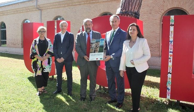 La Cátedra Fundación Eurocaja Rural-UCLM convoca los 'Premios Cultura, Patrimonio e Innovación en el Medio Rural' 1 La Cátedra Fundación Eurocaja Rural-UCLM convoca los 'Premios Cultura, Patrimonio e Innovación en el Medio Rural'