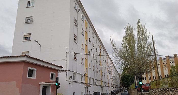 La Comunidad de Propietarios ‘Las Doscientas’ se convierte en el primer cliente de la Red de Calor de Cuenca 1 La Comunidad de Propietarios ‘Las Doscientas’ se convierte en el primer cliente de la Red de Calor de Cuenca