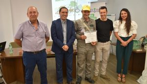 La Diputación de Cuenca y Acción Contra el Hambre forman a catorce personas en la Escuela de Tractoristas celebrada en Carrascosa del Campo