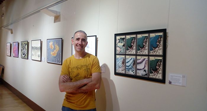 La exposición “Cartografía del Cuento popular” acerca al público a la narración oral en la biblioteca de Guadalajara