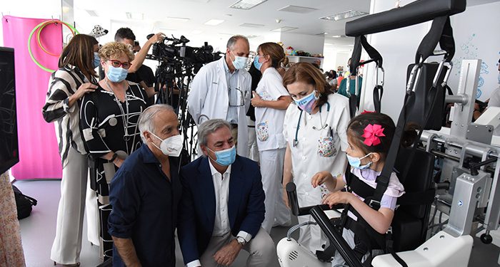 La Fundación Aladina dona al Hospital de Parapléjicos un robot pediátrico que ayuda a caminar a niños y niñas con lesiones medulares