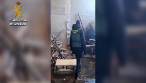 La Guardia Civil detiene a cinco personas como autores de 22 delitos contra el patrimonio en explotaciones agrícolas en la mancha conquense