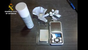 La Guardia Civil detiene a dos personas por tráfico de drogas en Minglanilla