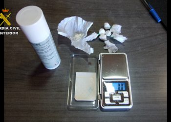 La Guardia Civil detiene a dos personas por tráfico de drogas en Minglanilla