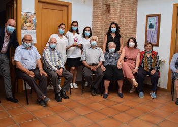 La Junta traslada a la cooperativa Albergue de la Virgen de Sotos su compromiso con la prestación de servicios sociales de calidad en el cuidado de las personas mayores