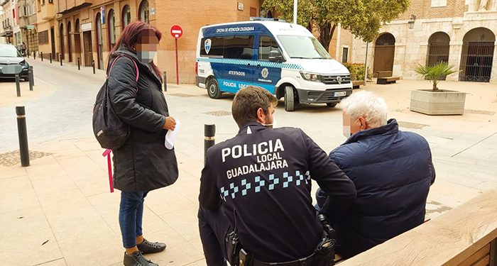 La Policía Local de Guadalajara encuentra a una persona mayor perdida 1 La Policía Local de Guadalajara encuentra a una persona mayor perdida