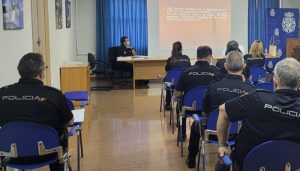 La Policía Nacional de Guadalajara forma a sus agentes para reforzar su actuación contra los delitos de odio