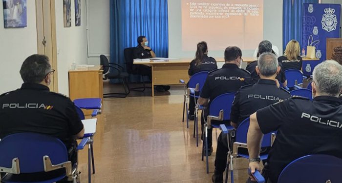 La Policía Nacional de Guadalajara forma a sus agentes para reforzar su actuación contra los delitos de odio 1 La Policía Nacional de Guadalajara forma a sus agentes para reforzar su actuación contra los delitos de odio