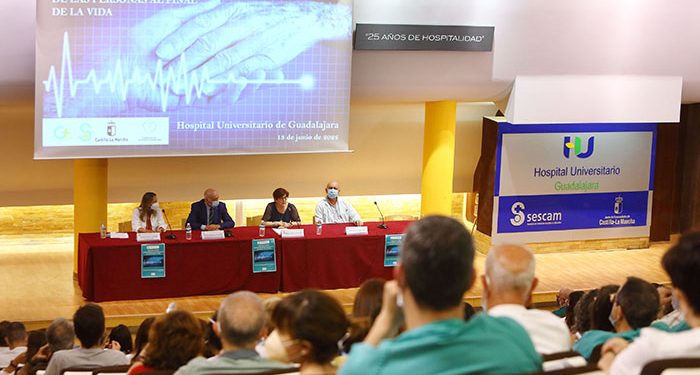 Más de 160 profesionales resuelven en Guadalajara dudas sobre la Ley Orgánica de Regulación de la Eutanasia como derecho ciudadano al final de la vida