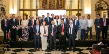 Page anuncia la aprobación del nuevo decreto que ordenará la creación, registro y funcionamiento de las Academias de la región